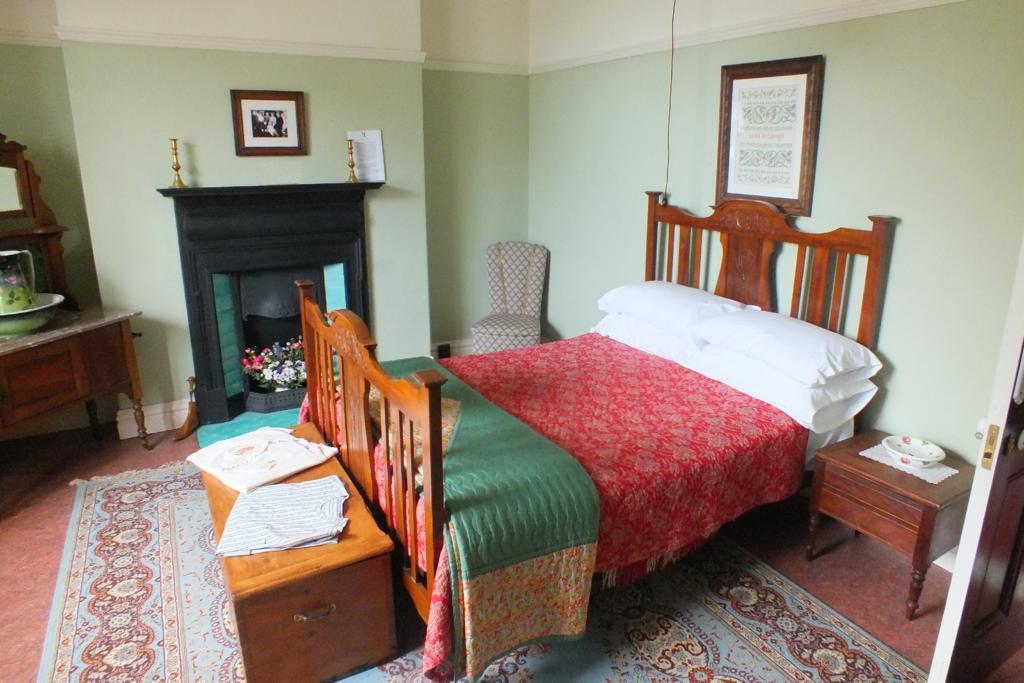 Dylan Thomas House Guest House Swansea Room photo
