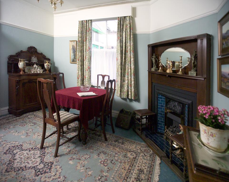 Dylan Thomas House Guest House Swansea Room photo